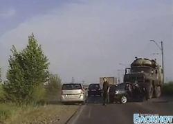 Под Новочеркасском в ДТП военный грузовик раздавил легковушку: погибли 2 человека