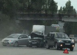 Три иномарки столкнулись на Харьковском шоссе в Новочеркасске