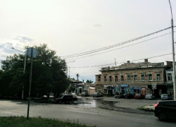 Вышедший из берегов главный городской фонтан затопил центр Новочеркасска