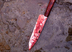 В Новочеркасске подростки ранили мужчину ножом и попытались его ограбить