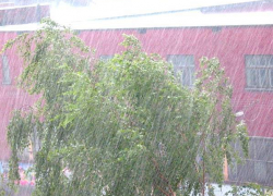 МЧС: В Ростовской области ожидается ливень, град и шквалистый ветер