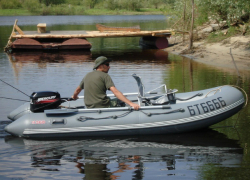Резиновую лодку украл мужчина у постояльца базы отдыха под Новочеркасском