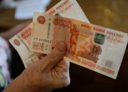 В Новочеркасске жертвой грабителя стала пенсионерка