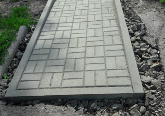 «Пытались облагородить, но до ума не довели», - жительница Новочеркасска о новых пандусах микрорайона Молодежного