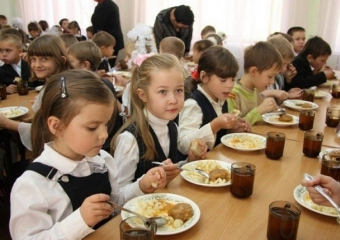 В  Новочеркасске увеличат нормативы бесплатного горячего питания в школах 
