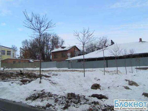 В Новочеркасске посадили деревья в 15-градусный мороз