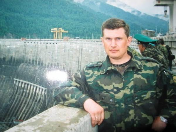 Имя погибшего пограничника из Новочеркасска увековечили в Горно-Алтайске