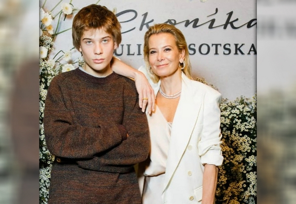 Уроженка Новочеркасска Юлия Высоцкая похвасталась фотографиями с сыном