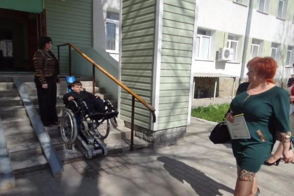 Доступны ли городские объекты для инвалидов расскажут новочеркассцы