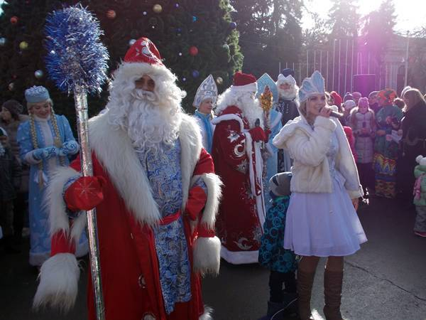 В Новочеркасске прошел слет Дедов Морозов города