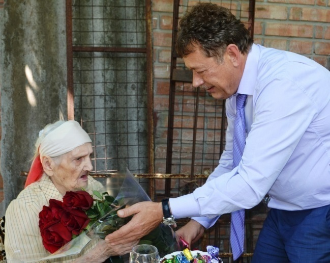 Коренной жительнице Новочеркасска исполнилось 100 лет