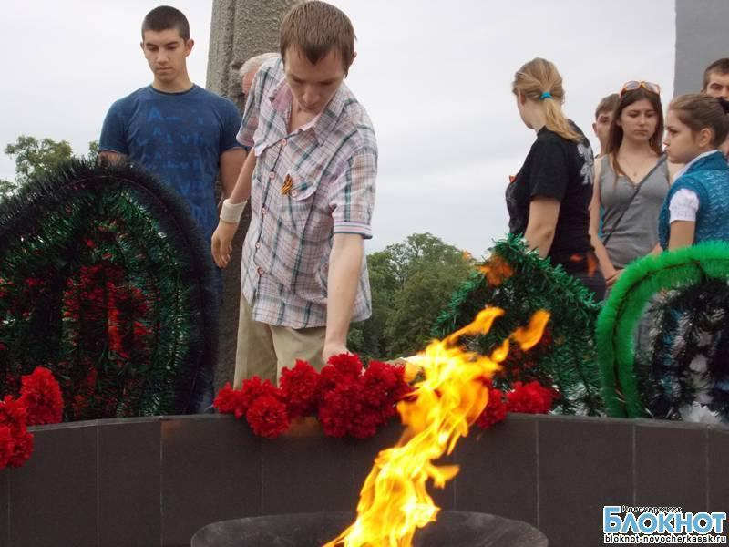 Митинг памяти и скорби по жертвам Великой Отечественной войны прошел у Кургана Славы в Новочеркасске
