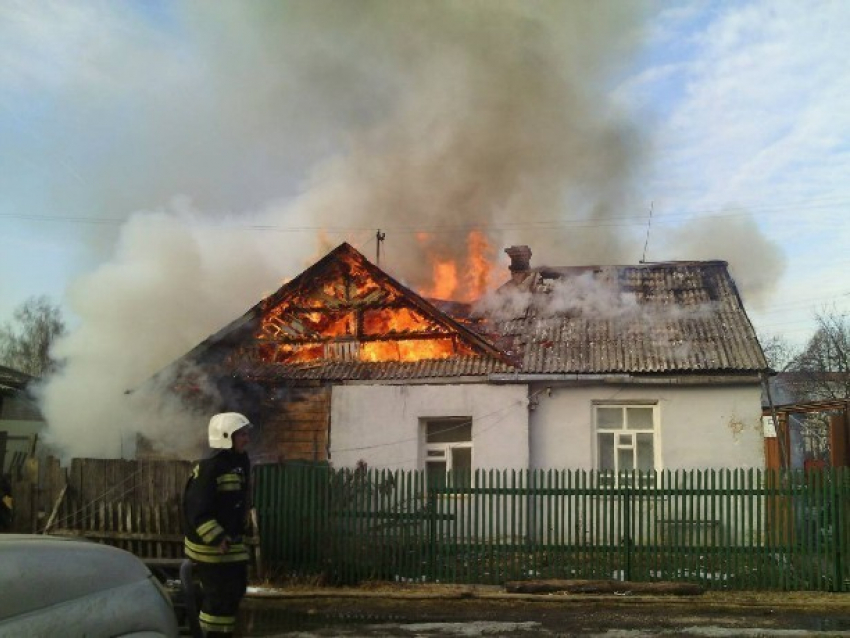 58-летняя хозяйка частного дома погибла в пожаре в Новочеркасске