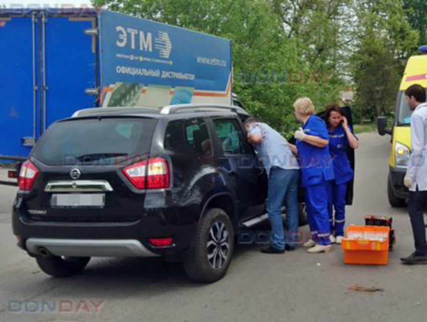 В Новочеркасске под колеса машины попал еще один ребенок