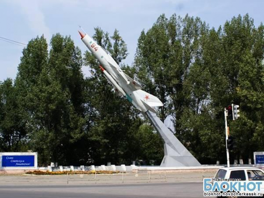 В Новочеркасске приводят в порядок памятники