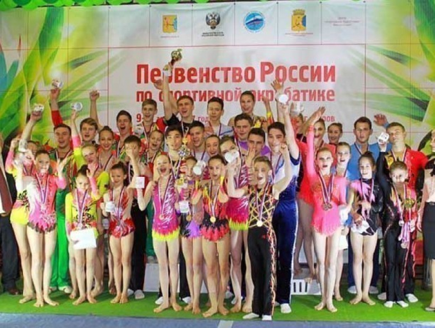 Спортсменки из Новочеркасска стали призерами чемпионата России по акробатике