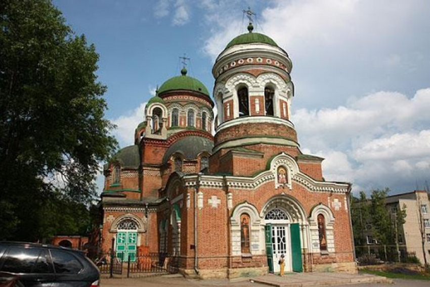 Жителям Новочеркасска запретили посещать храмы и церкви до конца апреля