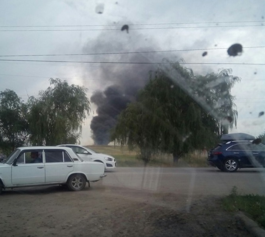 В Новочеркасске Восточный микрорайон затянуло черным дымом