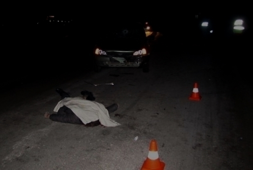 Под Новочеркасском иномарка насмерть сбила пешехода