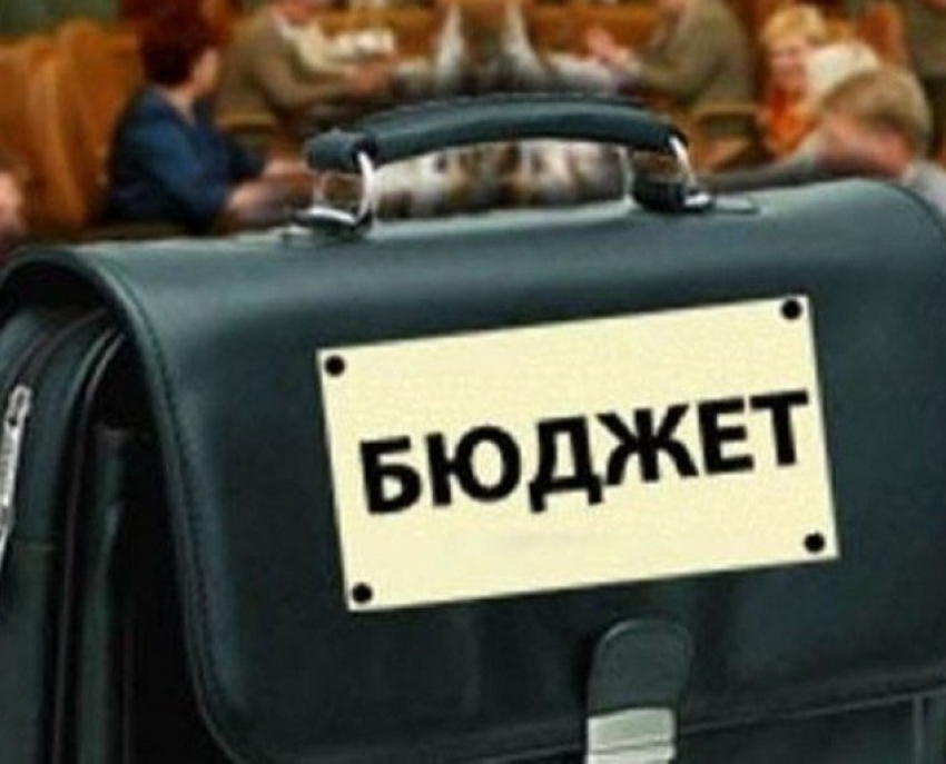 В Новочеркасске зарплаты чиновников в среднем выше, чем у работников социальной сферы