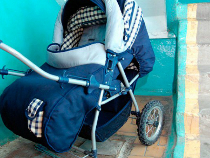 Безработный наркоман украл детскую коляску, чтобы «срубить деньжат», в Новочеркасске