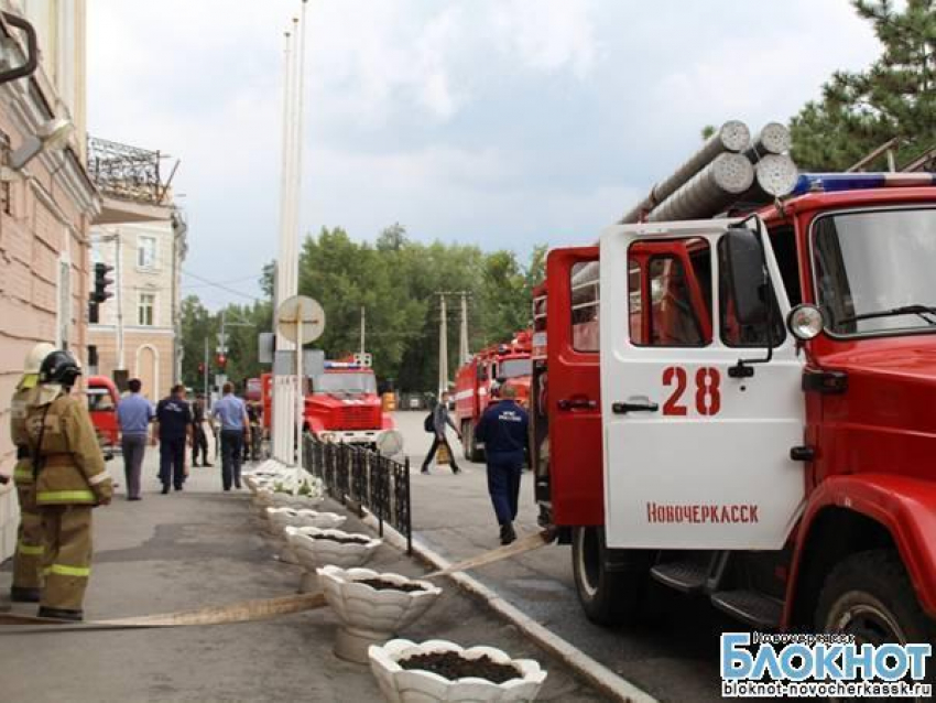 В новочеркасском Суворовском училище тушили учебный пожар