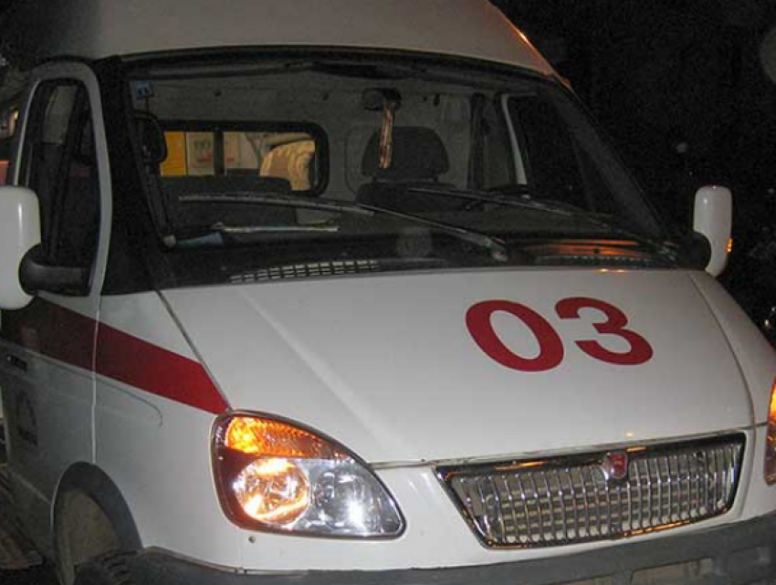 Автомобилист напал с кулаками на водителя скорой помощи, приехавшего на вызов в Новочеркасске