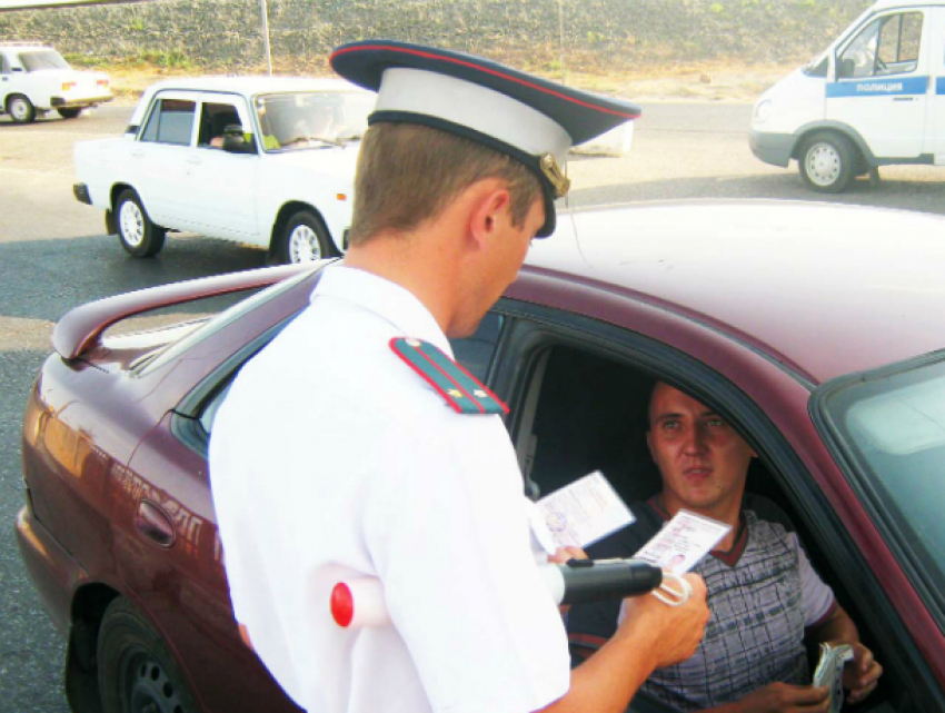 20 пьяных водителей и 45 пешеходов задержали сотрудники ДПС в Новочеркасске