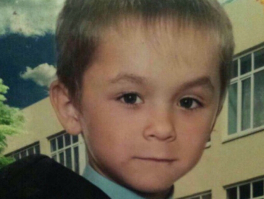 Потерявшегося 10-летнего мальчика нашли на улице в Новочеркасске