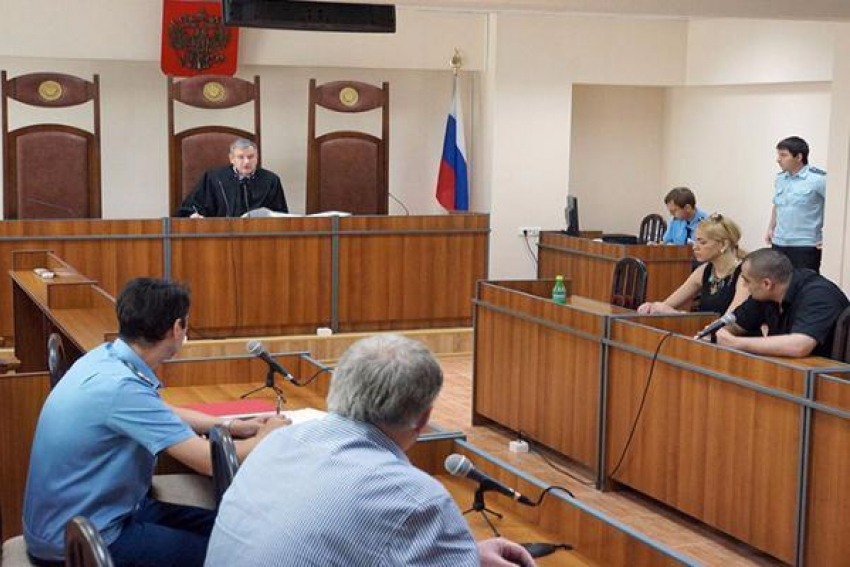 Четверо новочеркассцев нелегально заработали 116 миллионов рублей