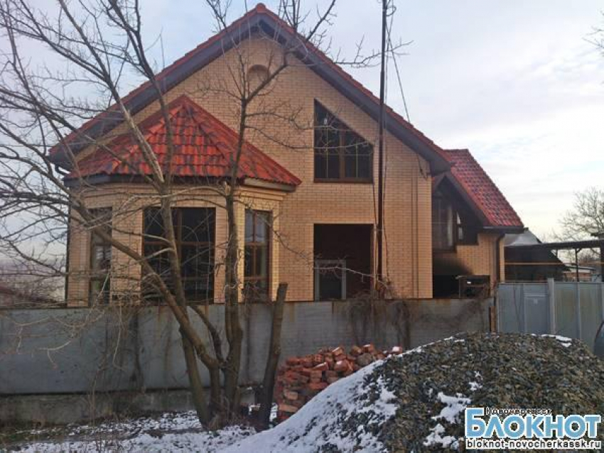 В Новочеркасске в строящемся частном доме произошел пожар