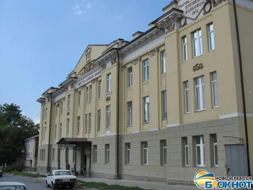 В больницу Новочеркасска привезли раненого украинского военного