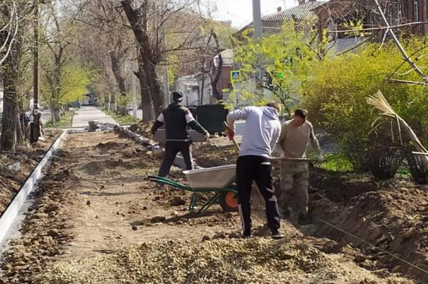 В Новочеркасске ремонтом дорог и тротуаров займется фирма-озеленитель из Ростова