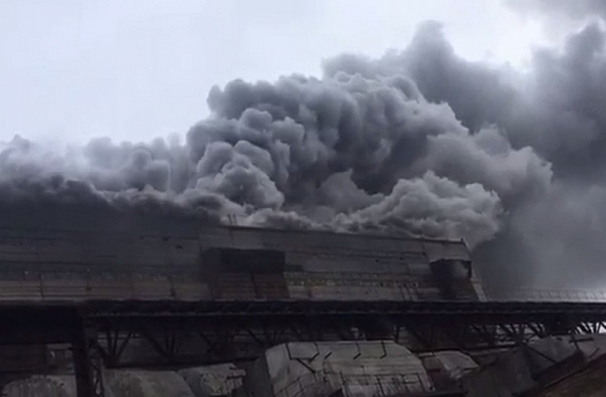 Ужаснувший новочеркасцев густой дым на ГРЭС оказался выбросом пара 