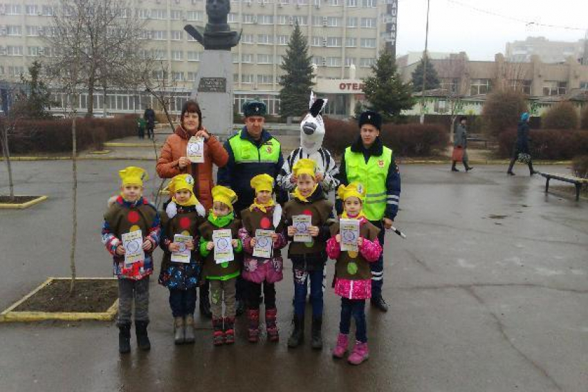 Сотрудники ОГИБДД «Новочеркасское» провели акцию по БЖД