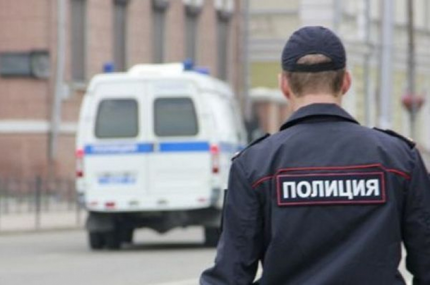 Полицейскому из Новочеркасска отказывают в переводе к семье