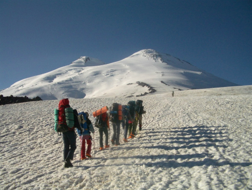 Новочеркасские альпинисты покоряют вершину Эльбруса