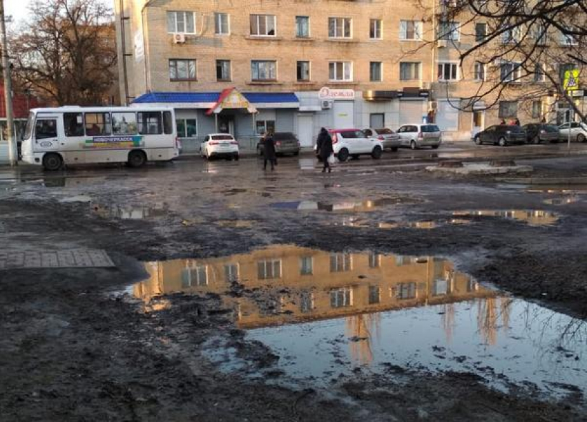 Жители Новочеркасска пожаловались на забитые ливневки в микрорайоне Донском