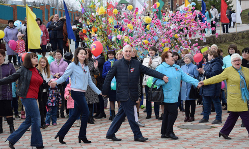 Праздник Весны и Труда в Новочеркасске отметят концертами