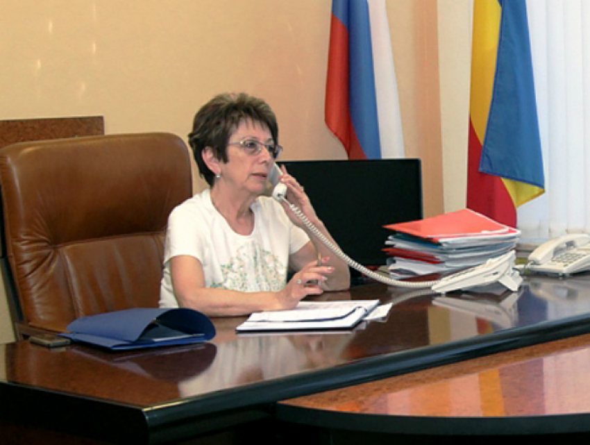 В администрации Новочеркасска первый день отработала «прямая телефонная линия»