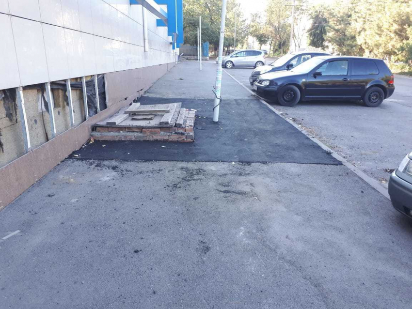 После публикации «Блокнота Новочеркасск», яму на улице Пушкинской заасфальтировали