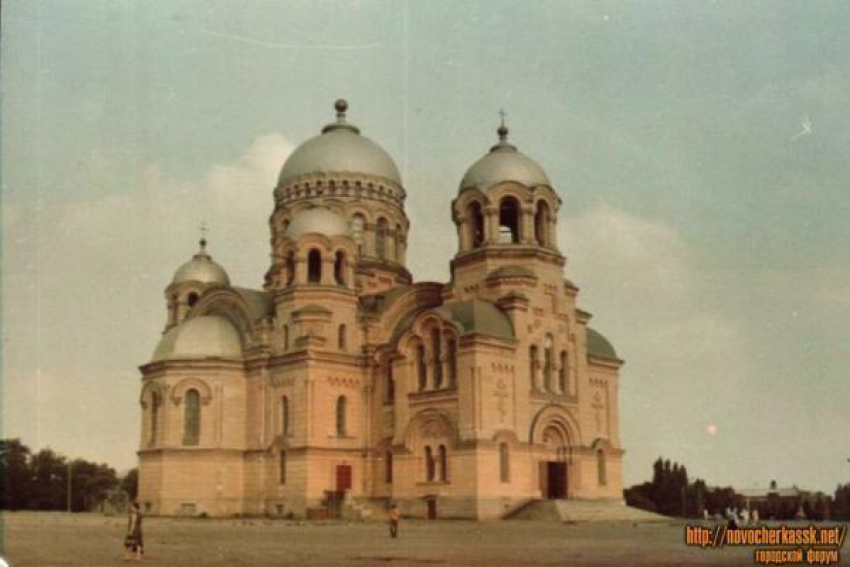 У собора должны были стоять пушки