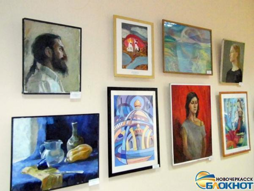 В Новочеркасске открылась выставка картин учителей и учеников