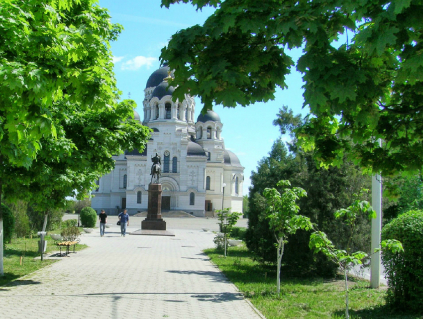 Новочеркасцев ждет жара