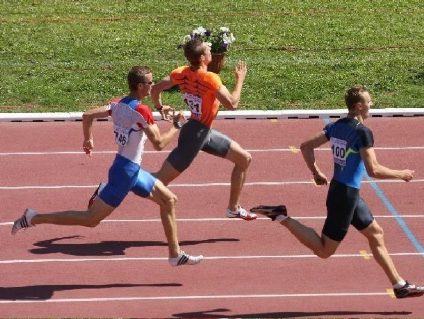 Спортсмены из Новочеркасска выиграли пять медалей на чемпионате области по легкой атлетике