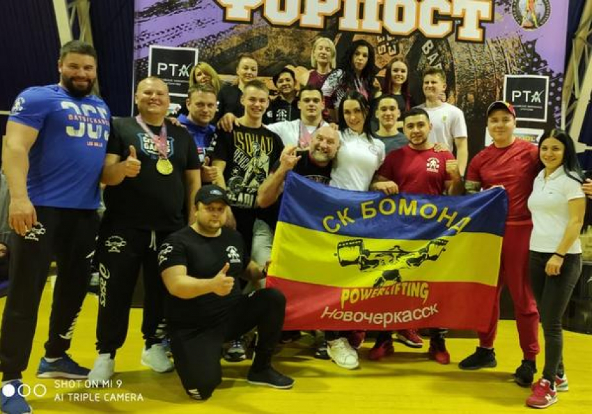 Новочеркасские силачи завоевали очередные награды в турнире по пауэрлифтингу