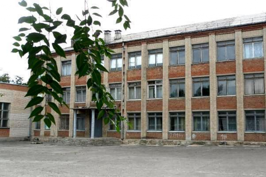 Для ремонта школы в Новочеркасске уже сэкономили семь с половиной миллионов рублей