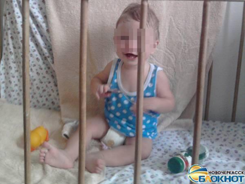В Новочеркасске 11-месячная малышка обварила ноги кипятком