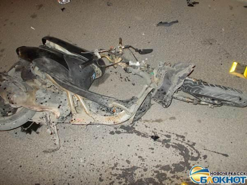 В Новочеркасске водитель скутера попал в больницу, не пропустив на перекрестке «БМВ»