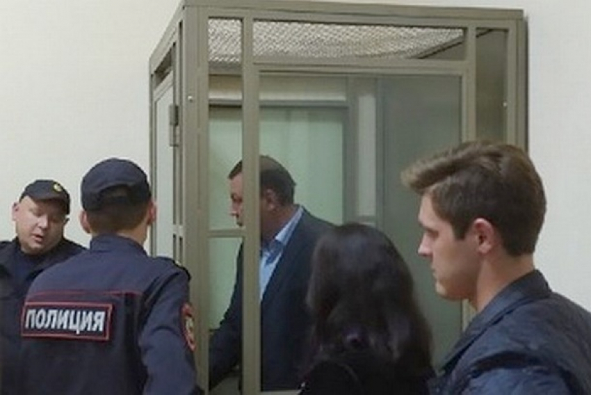 Задержанный глава администрации Новочеркасска пробудет в СИЗО до конца октября